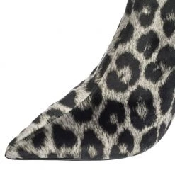 Stella McCartney Black Leopard Print Velvet Pointed Toe Ankle Booties Size 39 For Women -Stella McCartney Sales luxury women stella mccartney new shoes p299958 007