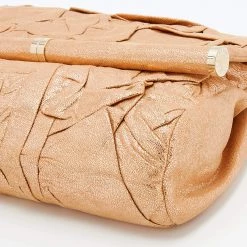 Stella McCartney Metallic Gold Faux Leather Flap Shoulder Bag For Women 23 Stella McCartney Metallic Gold Faux Leather Flap Shoulder Bag For Women -Stella McCartney Sales luxury women stella mccartney used handbags p669193 011