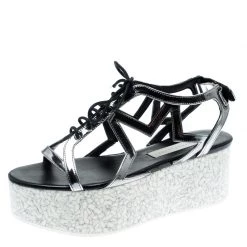Stella McCartney Metallic Dull Silver Cut Out Faux Leather Hackney Printed Wedge Platform Sandals Size 37 For Women