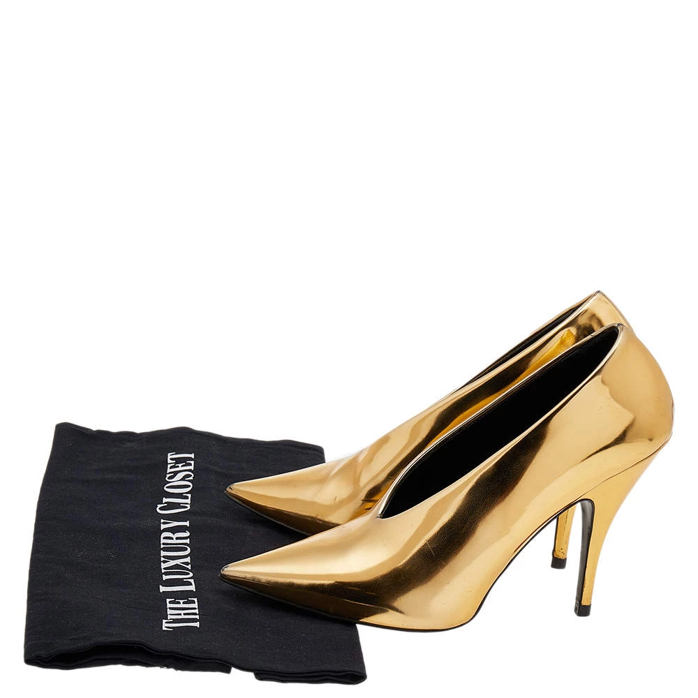 Stella McCartney Metallic Gold Faux Patent Leather V Neck Pointed Toe Pumps Size 36 For Women 11 Stella McCartney Metallic Gold Faux Patent Leather V Neck Pointed Toe Pumps Size 36 For Women - Image 9
