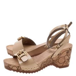 Stella McCartney Beige Faux Patent Leather Linda Wedge Sandals Size 40 For Women -Stella McCartney Sales luxury women stella mccartney used shoes p615365 002