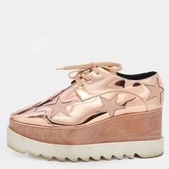 Stella McCartney Metallic Rose Gold Faux Patent Leather Elyse Star Platform Lace Up Sneakers Size 38 For Women