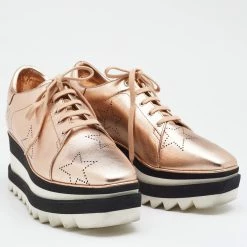 Stella McCartney Metallic Gold Faux Perforated Leather Elyse Star Platform Derby Size 37 For Women 14 Stella McCartney Metallic Gold Faux Perforated Leather Elyse Star Platform Derby Size 37 For Women -Stella McCartney Sales luxury women stella mccartney used shoes p653174 003