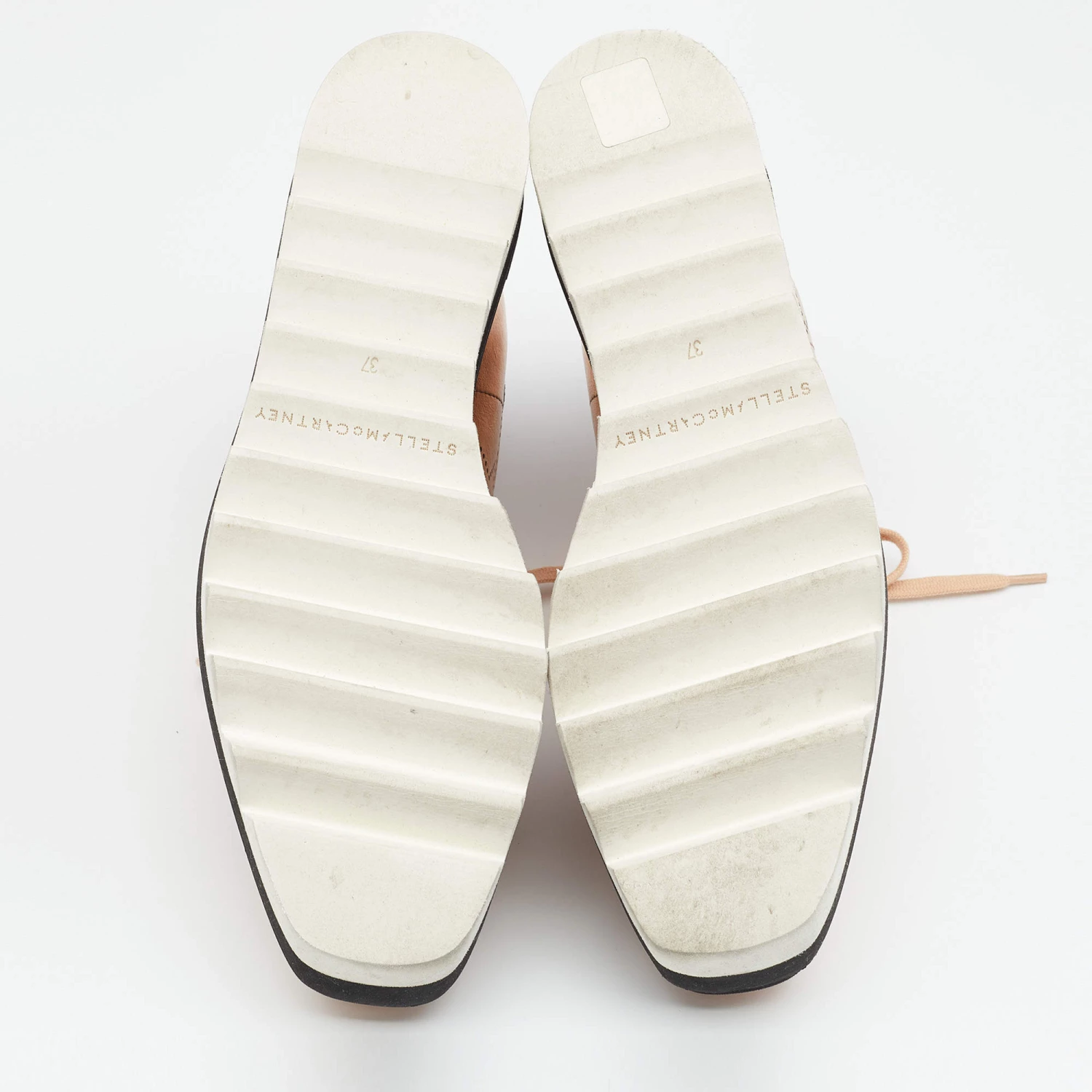 Stella McCartney Metallic Gold Faux Perforated Leather Elyse Star Platform Derby Size 37 For Women 8 Stella McCartney Metallic Gold Faux Perforated Leather Elyse Star Platform Derby Size 37 For Women - Image 6